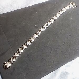 Diamond tennis bracelet